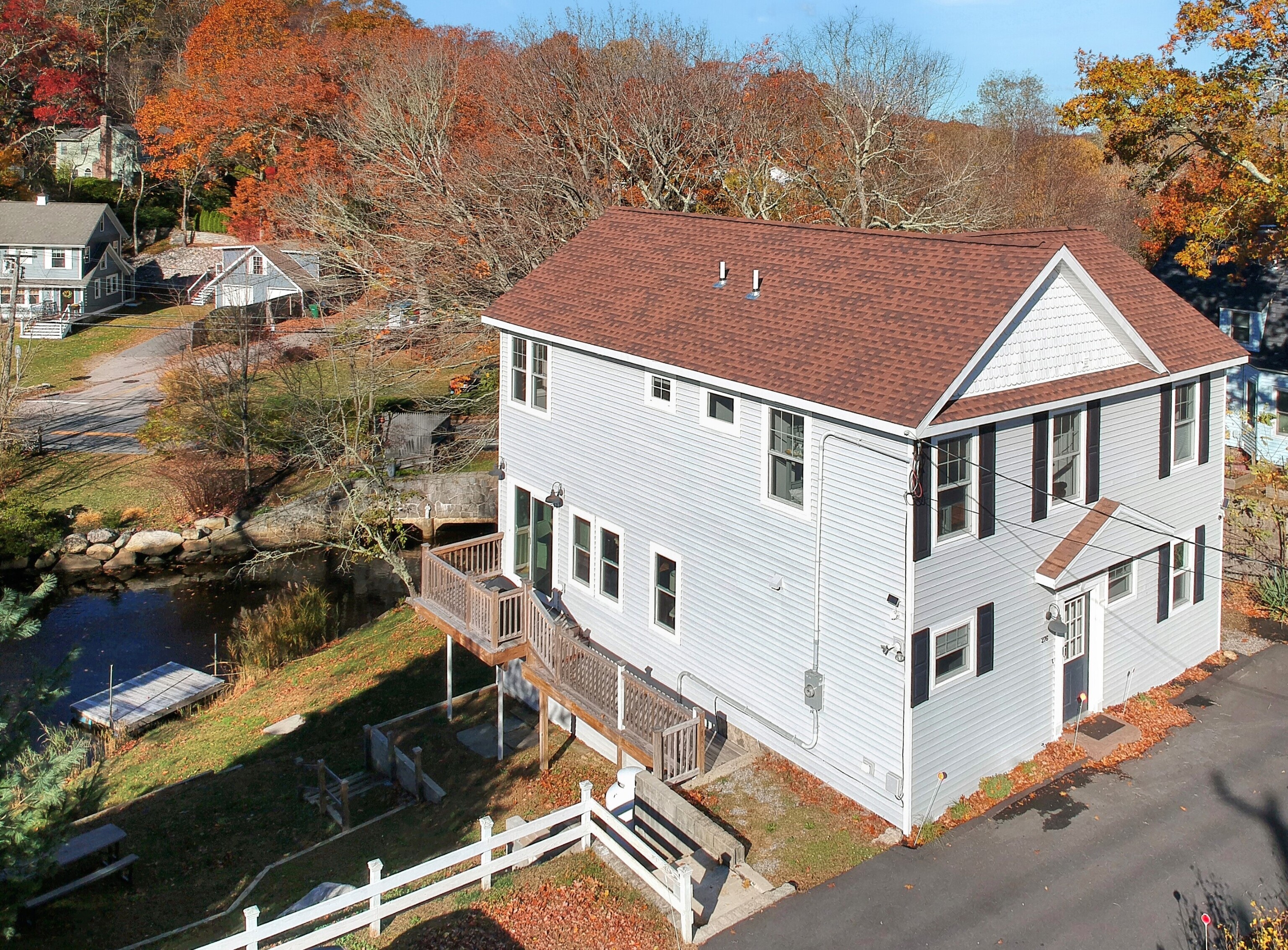 276 Niantic River Road Waterford CT 06385