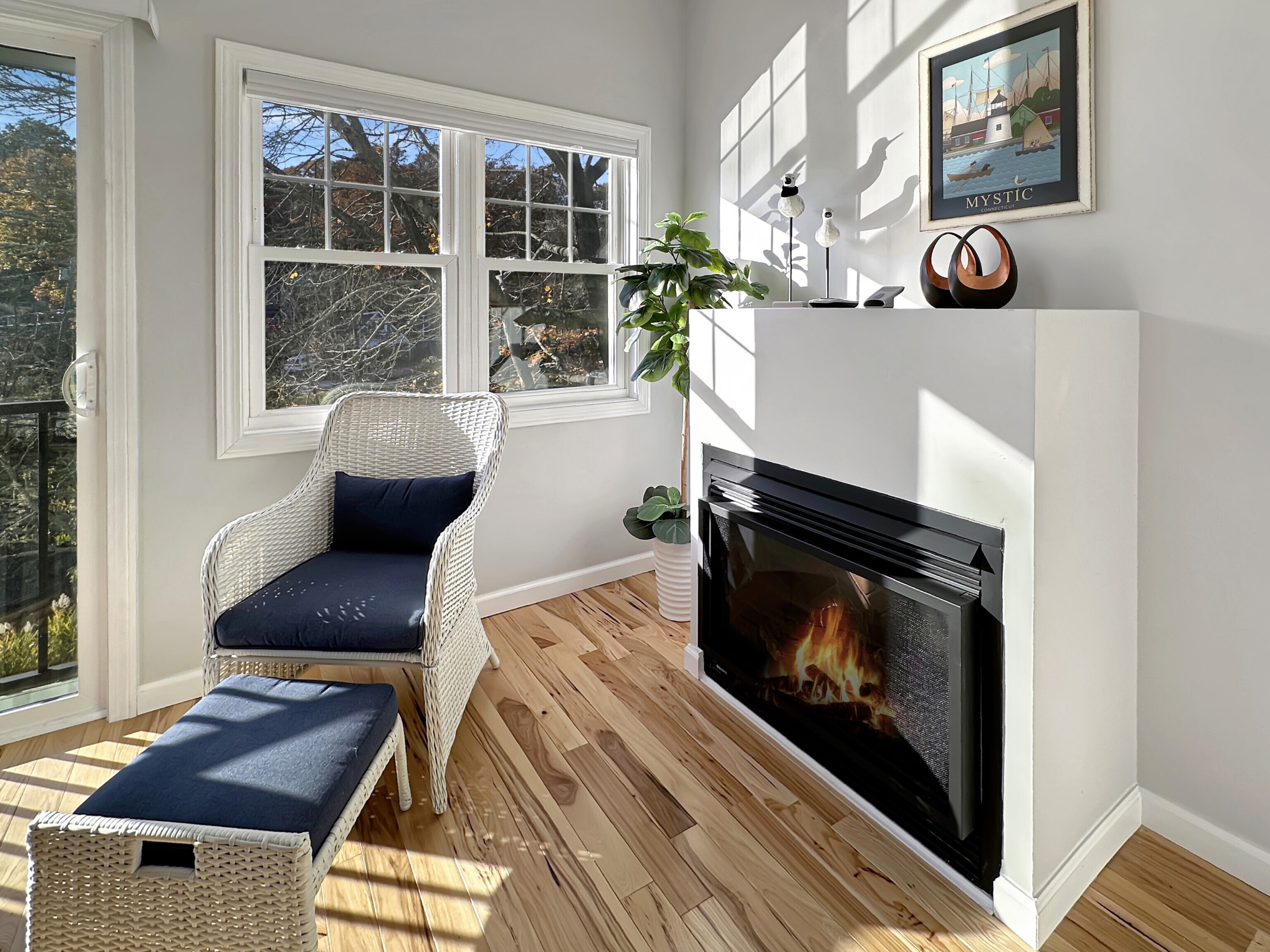 276 Niantic River Road Waterford CT 06385