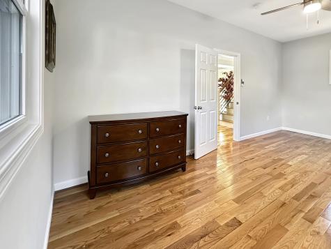 276 Niantic River Road Waterford CT 06385