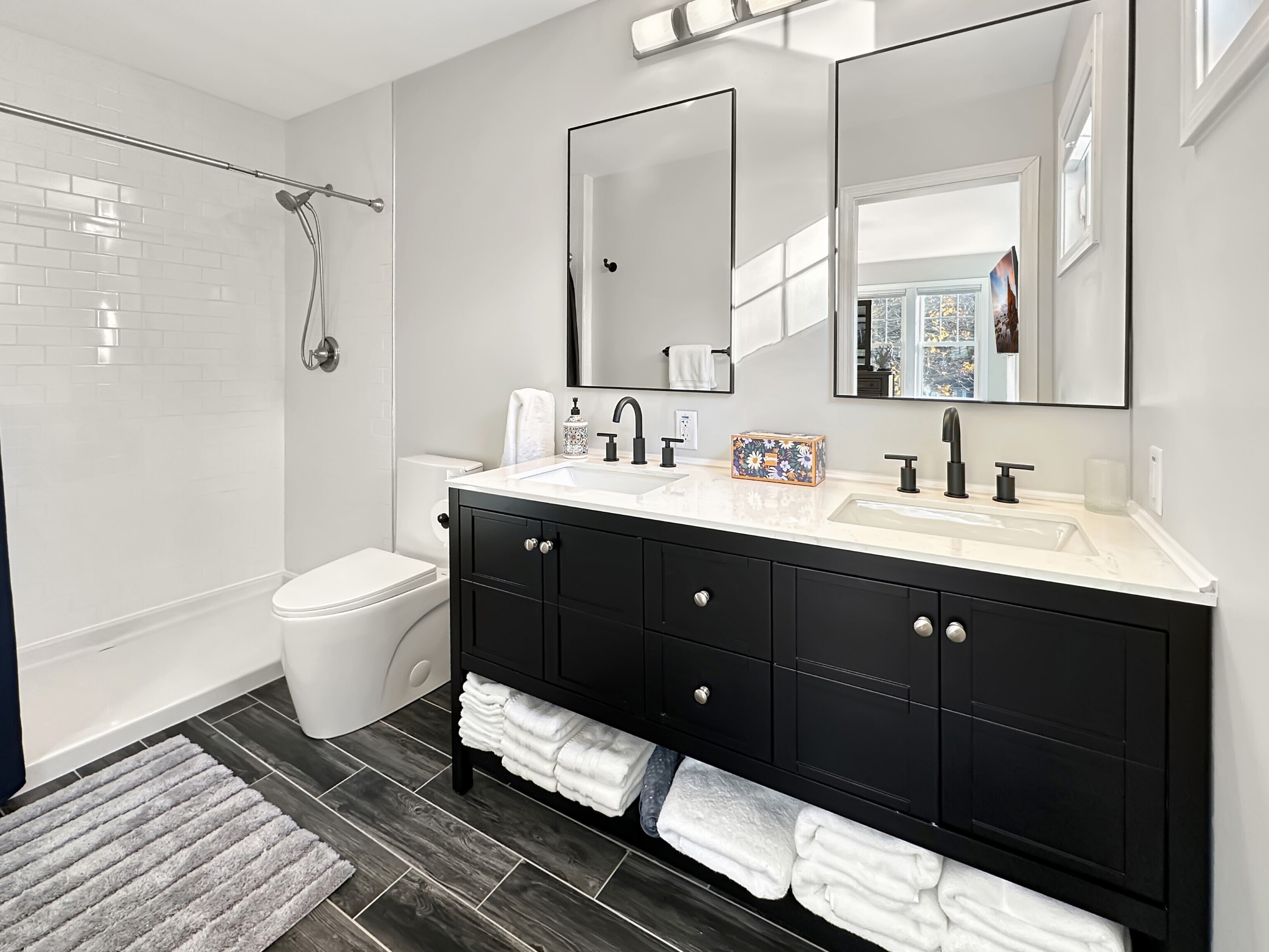 276 Niantic River Road Waterford CT 06385