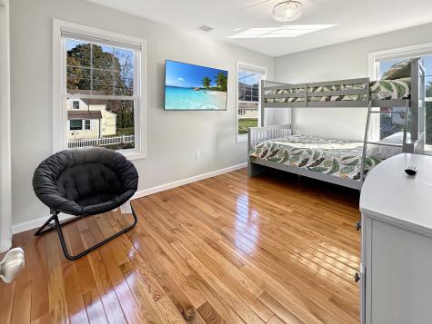 276 Niantic River Road Waterford CT 06385