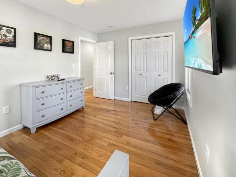 276 Niantic River Road Waterford CT 06385