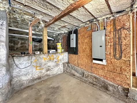 276 Niantic River Road Waterford CT 06385