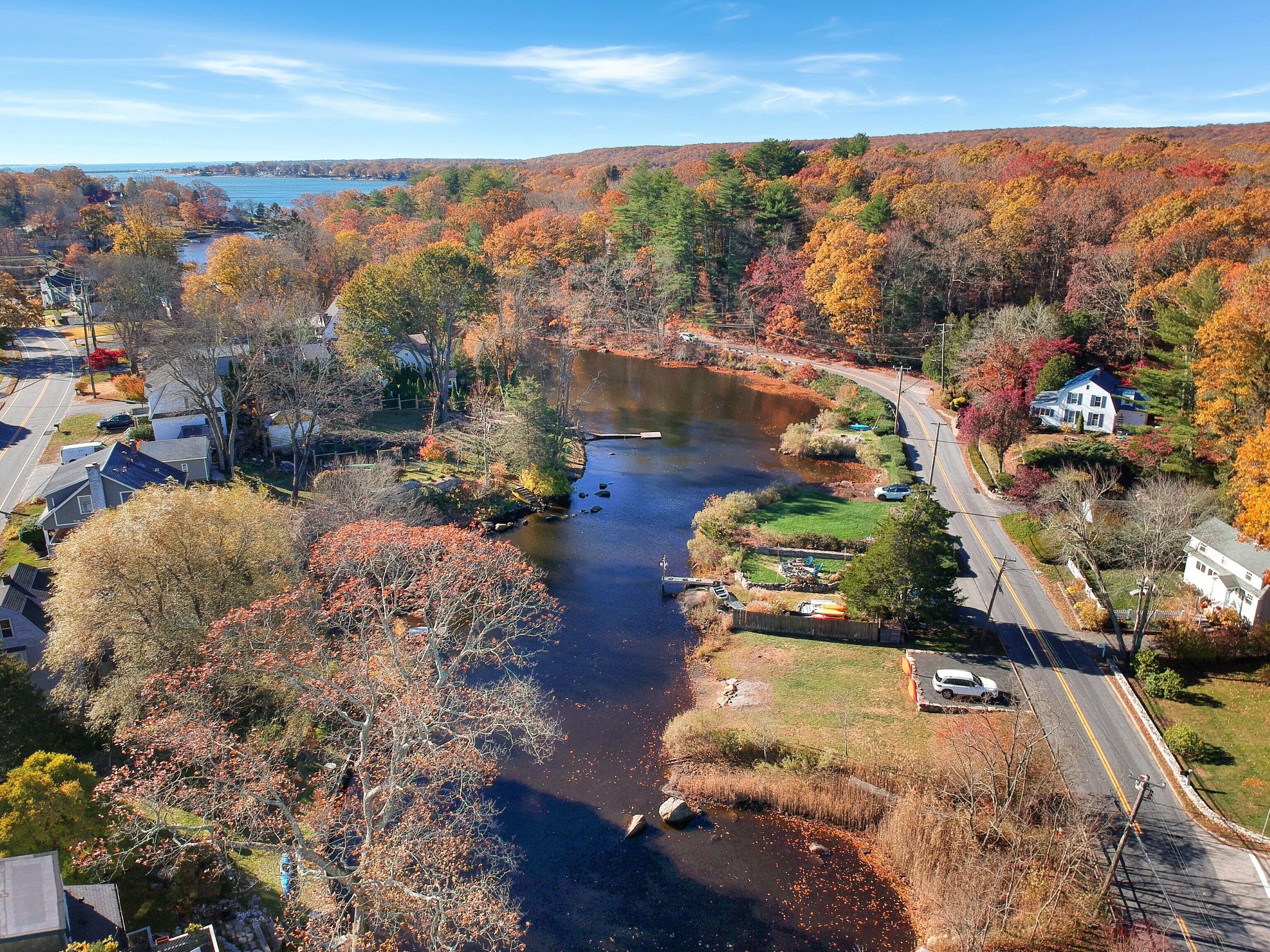 276 Niantic River Road Waterford CT 06385
