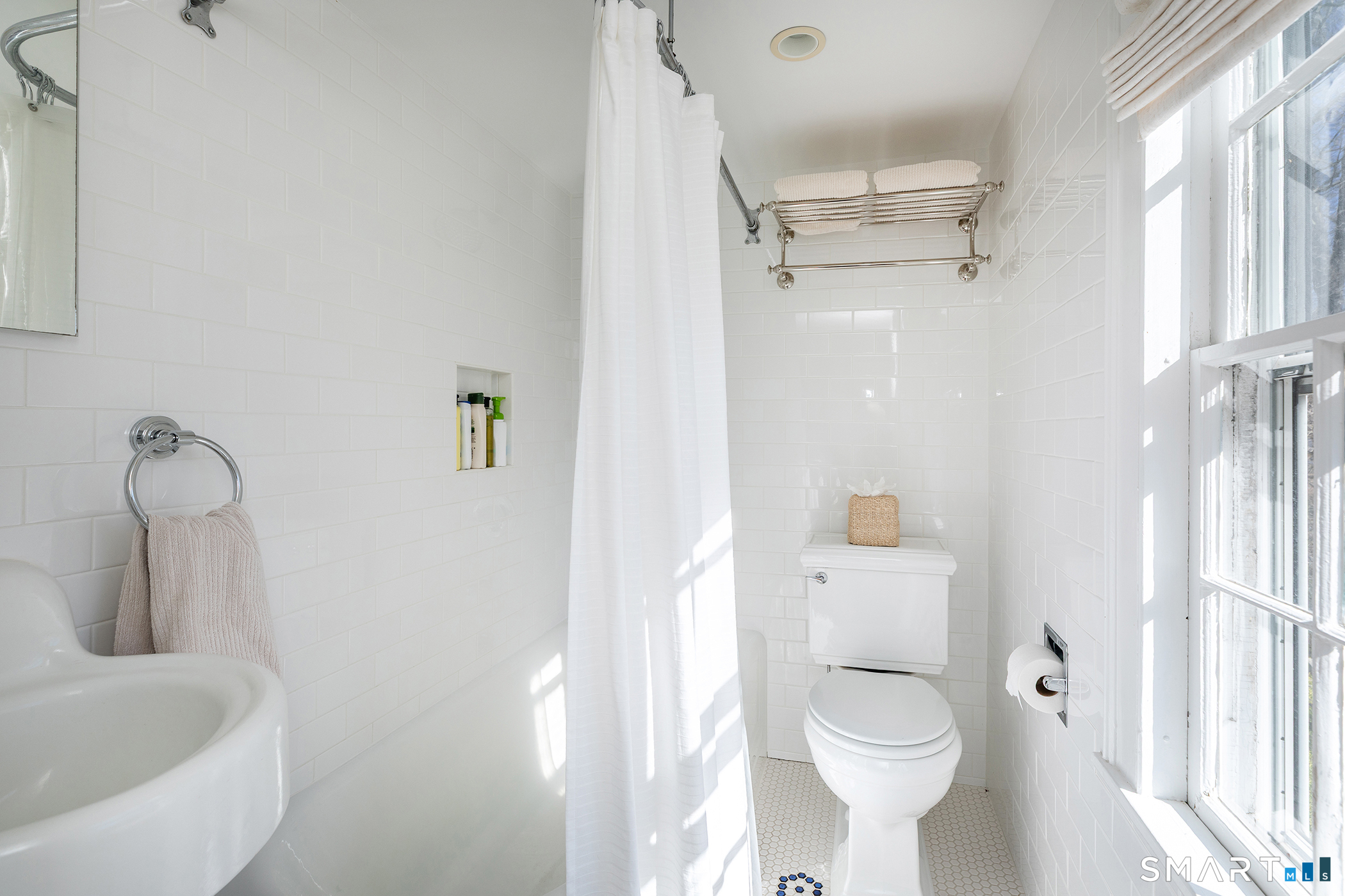 32 Wykeham Road Washington CT 06793