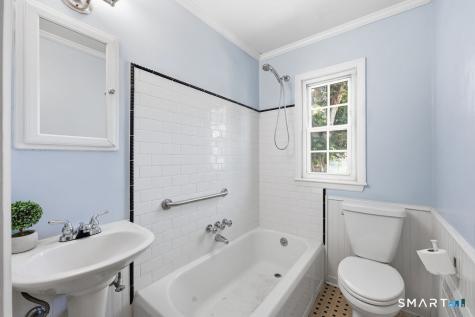 46 Crosshill Road West Hartford CT 06107