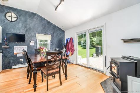 22 Woodview Drive Brookfield CT 06804