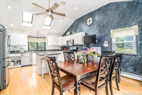 22 Woodview Drive Brookfield CT 06804