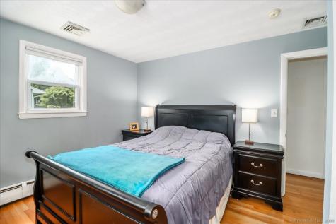 22 Woodview Drive Brookfield CT 06804