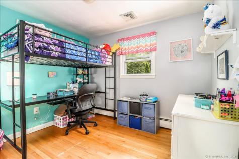 22 Woodview Drive Brookfield CT 06804