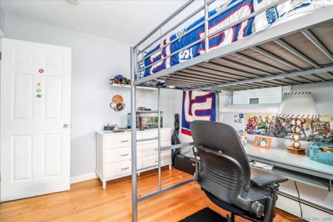 22 Woodview Drive Brookfield CT 06804