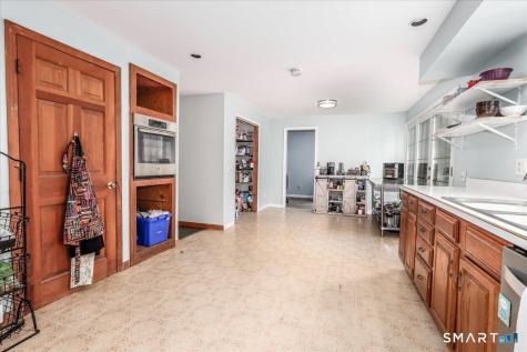 131 Seth Low Mountain Road Ridgefield CT 06877