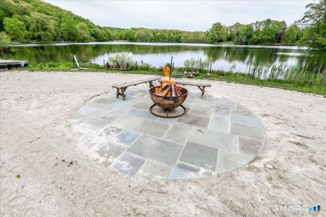 131 Seth Low Mountain Road Ridgefield CT 06877