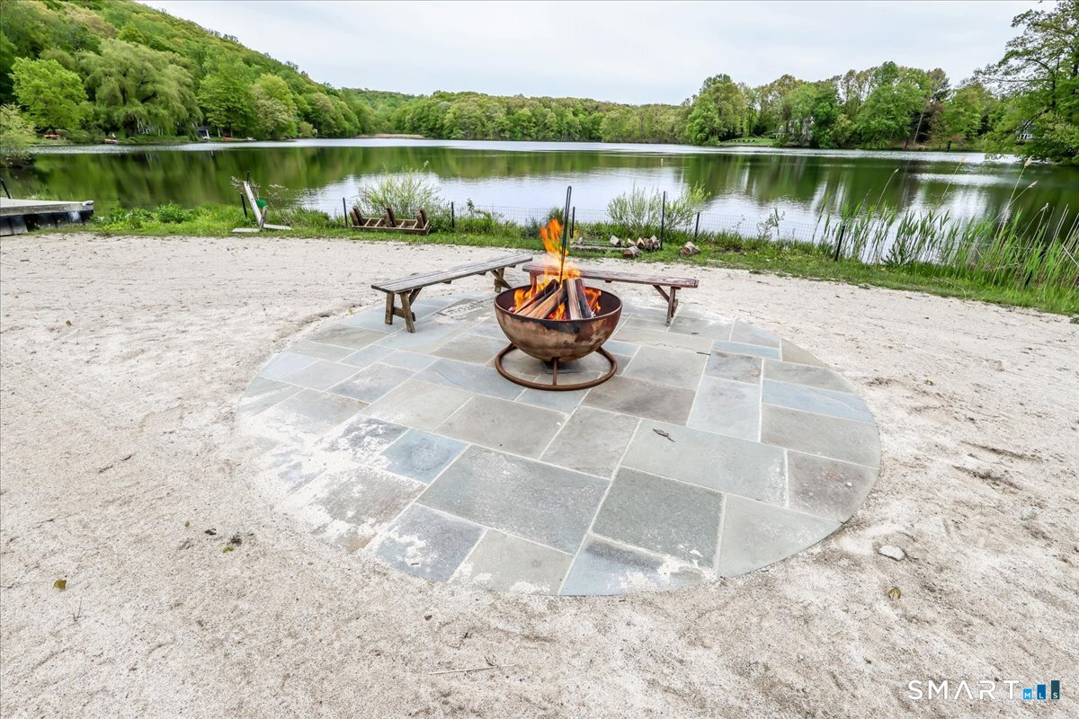 131 Seth Low Mountain Road Ridgefield CT 06877