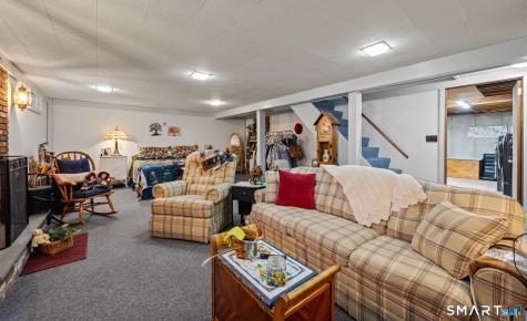 39 Old Carriage Road Portland CT 06480