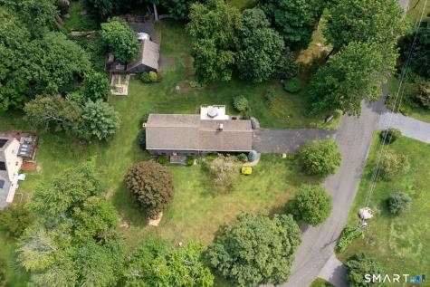 39 Old Carriage Road Portland CT 06480