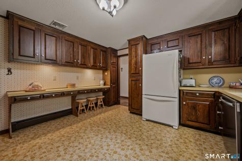 39 Old Carriage Road Portland CT 06480