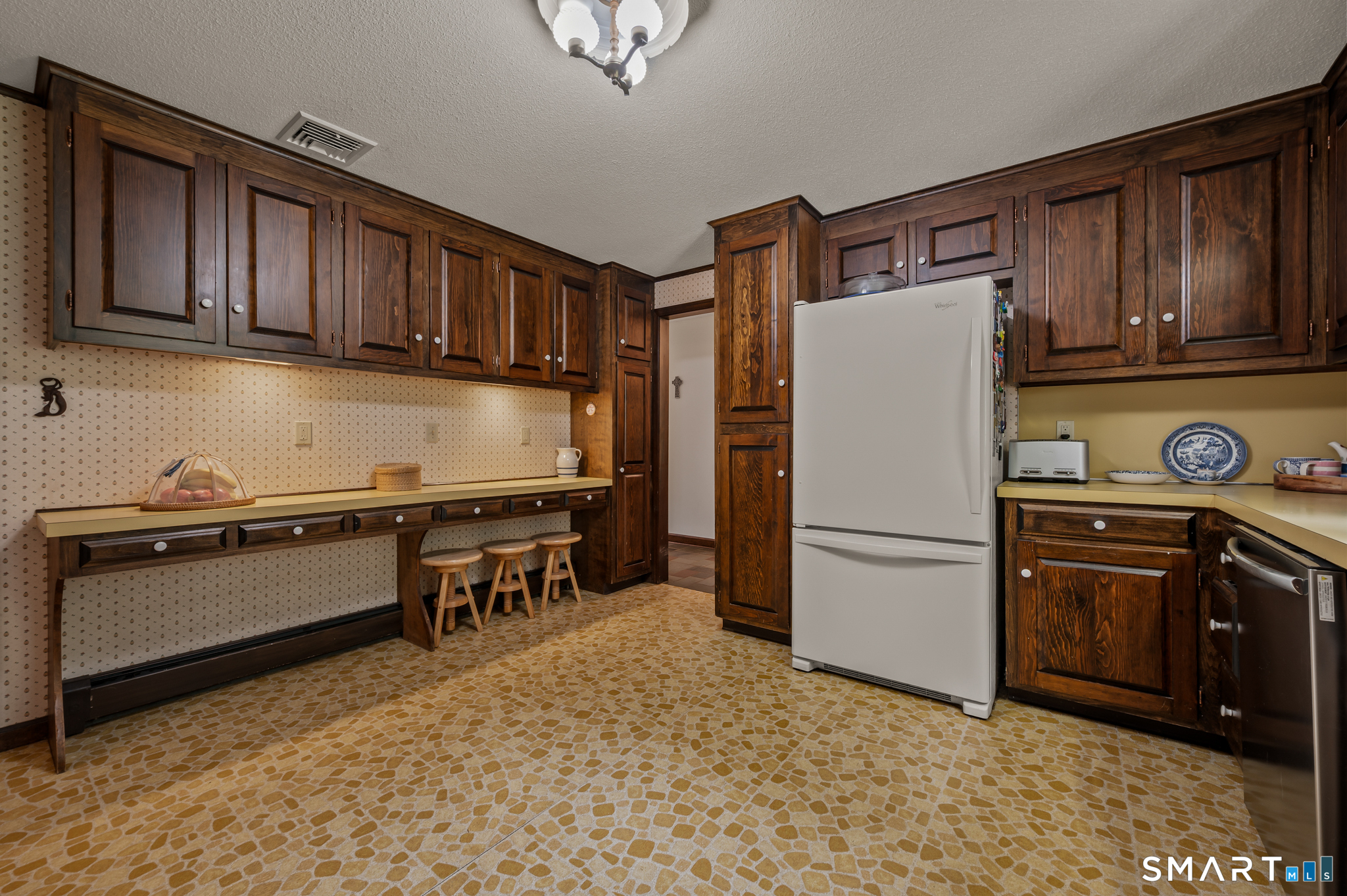 39 Old Carriage Road Portland CT 06480