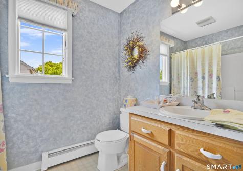 40 Kathleen Way Manchester CT 06042