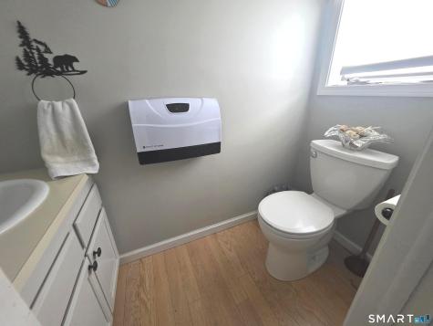 18 North Lake Shore Drive Brookfield CT 06804