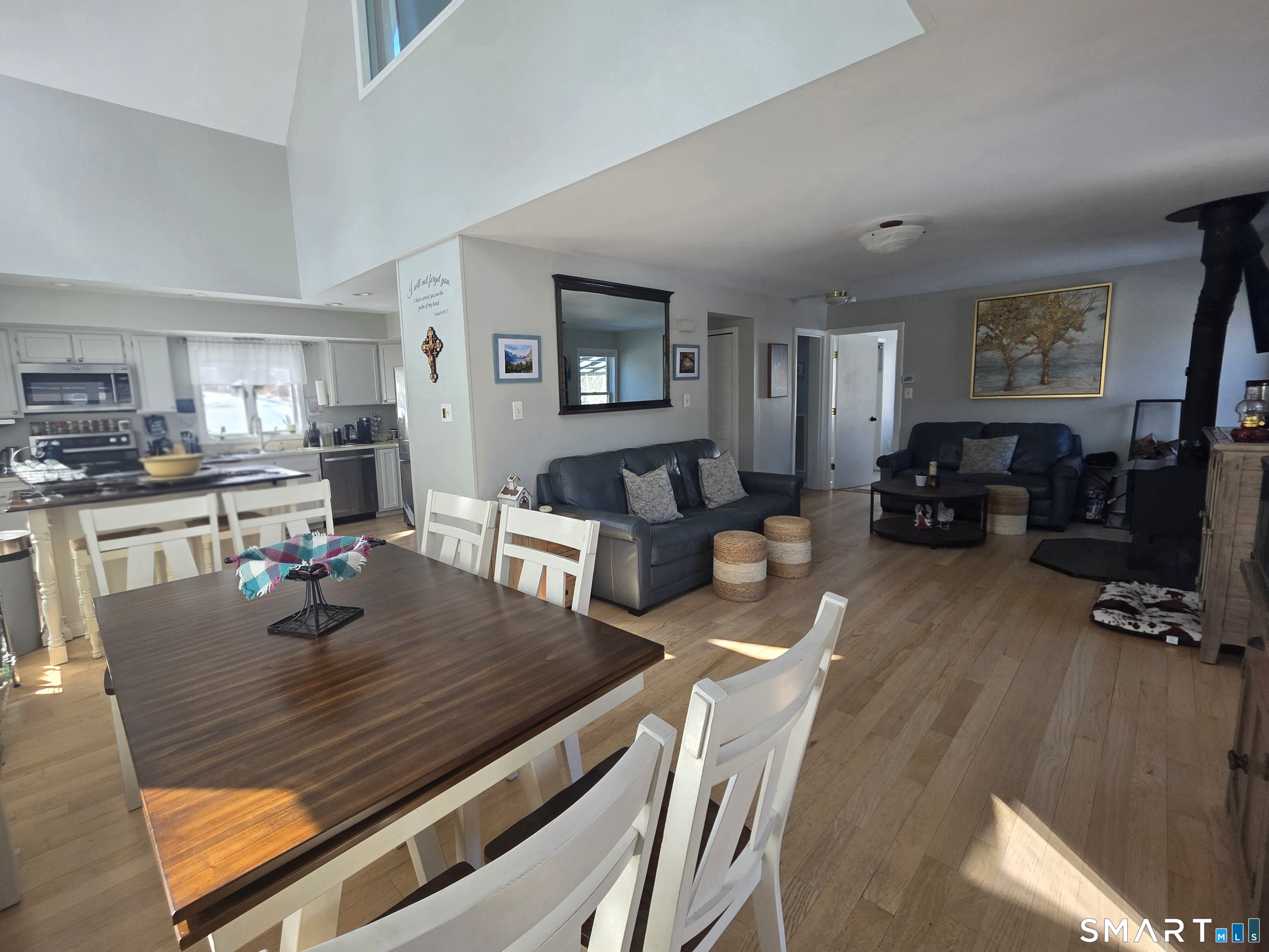 18 North Lake Shore Drive Brookfield CT 06804