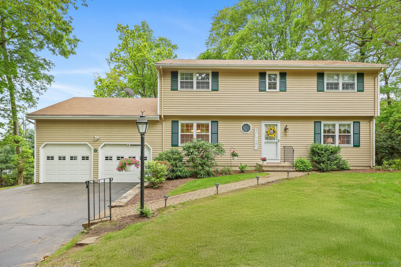 33 Raven Road Trumbull CT 06611