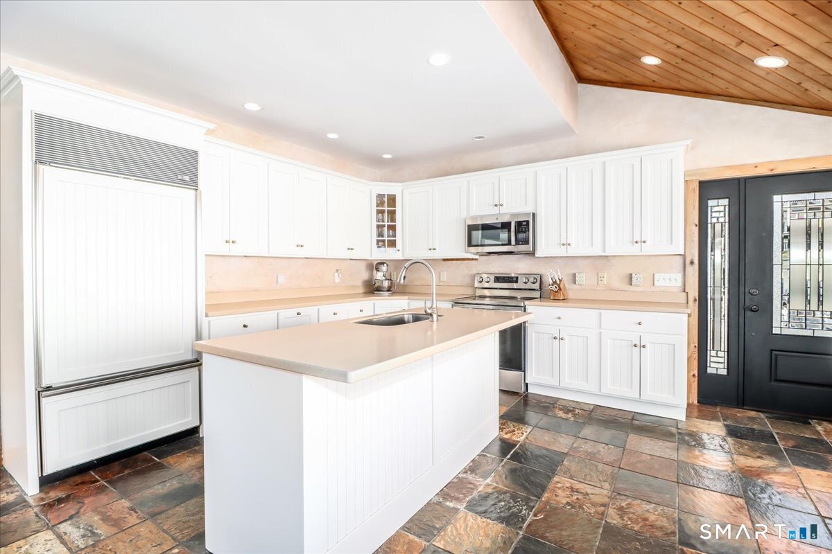 19 Cedar Drive Danbury CT 06811