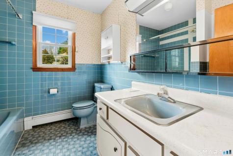 2010 North Street Fairfield CT 06824