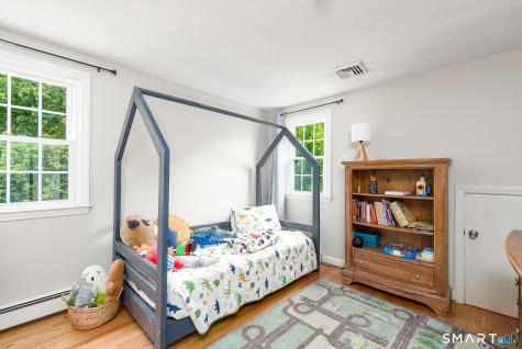 4 Lenora Drive Simsbury CT 06092