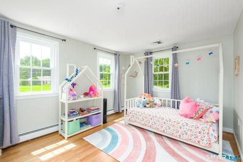 4 Lenora Drive Simsbury CT 06092