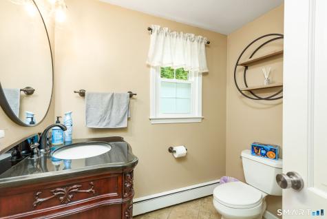 4 Lenora Drive Simsbury CT 06092