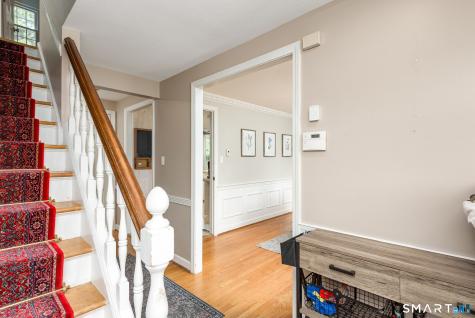 4 Lenora Drive Simsbury CT 06092