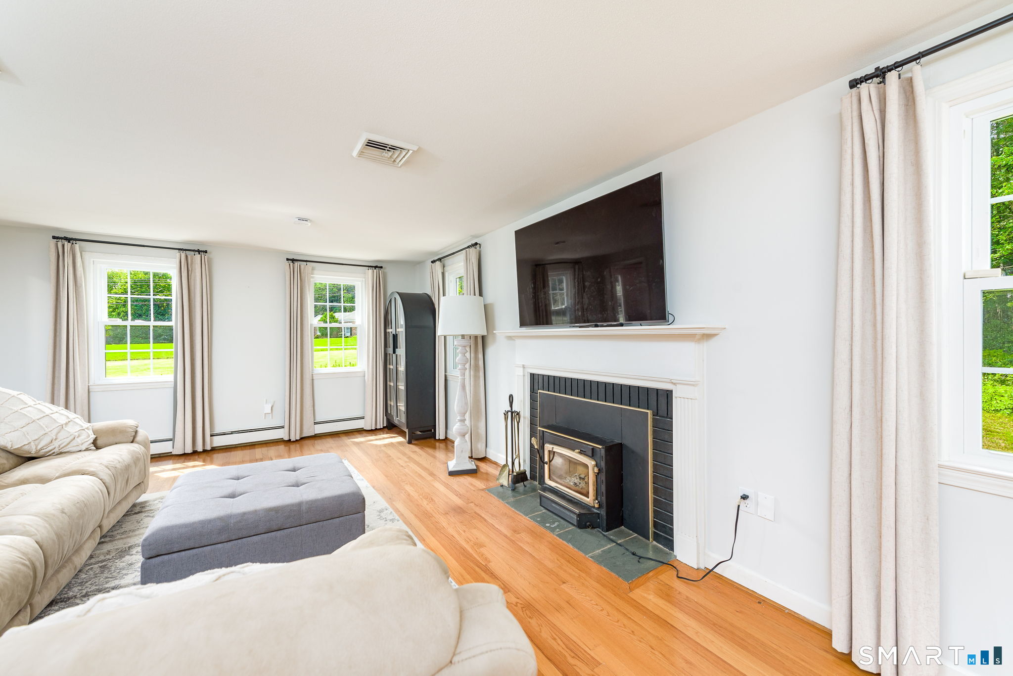 4 Lenora Drive Simsbury CT 06092