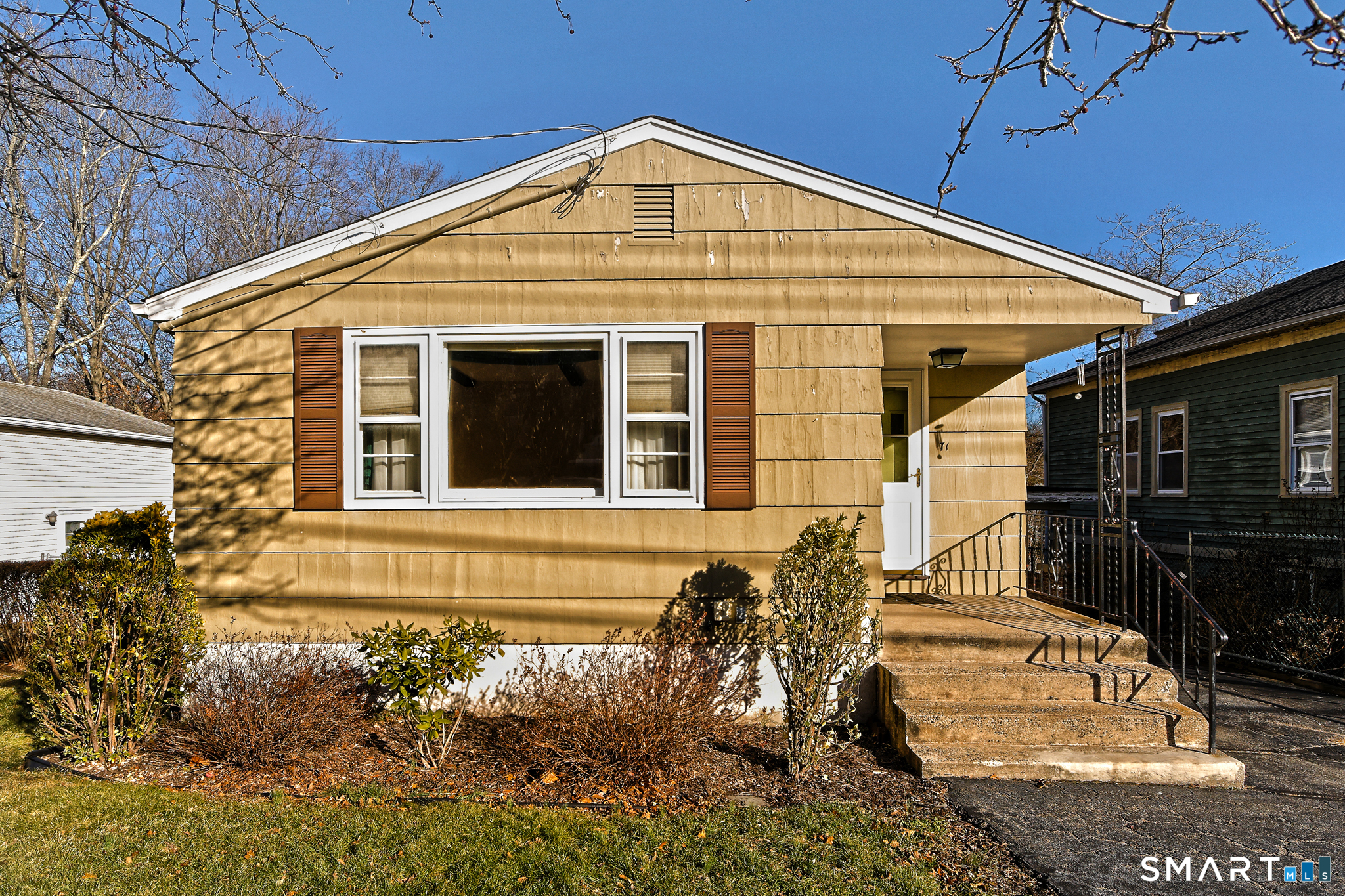 71 Sycaway Street West Haven CT 06516