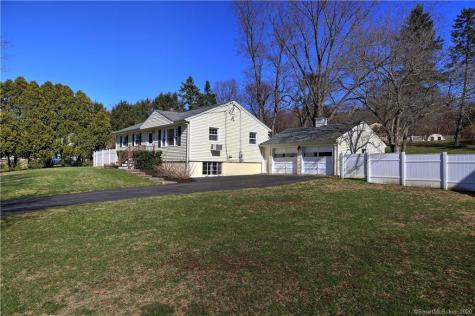 141 Toll House Lane Fairfield CT 06825