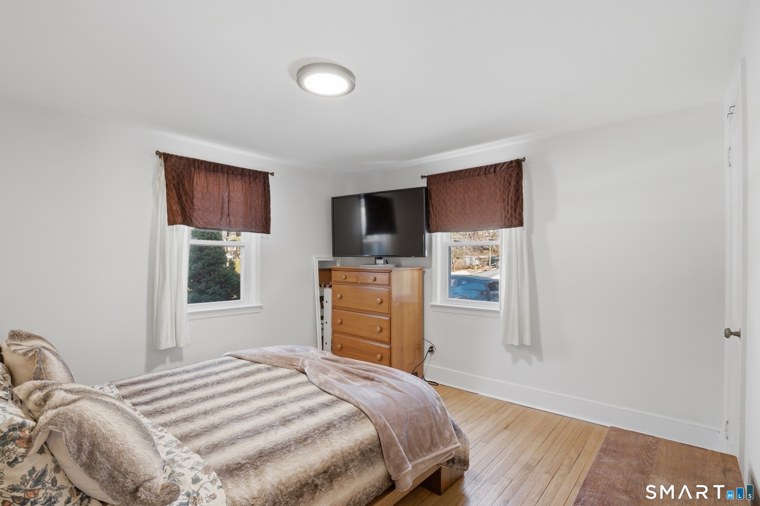 58 Sleepy Hollow Lane Stamford CT 06907