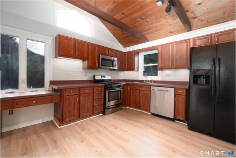 37 Vine Street Milford CT 06460