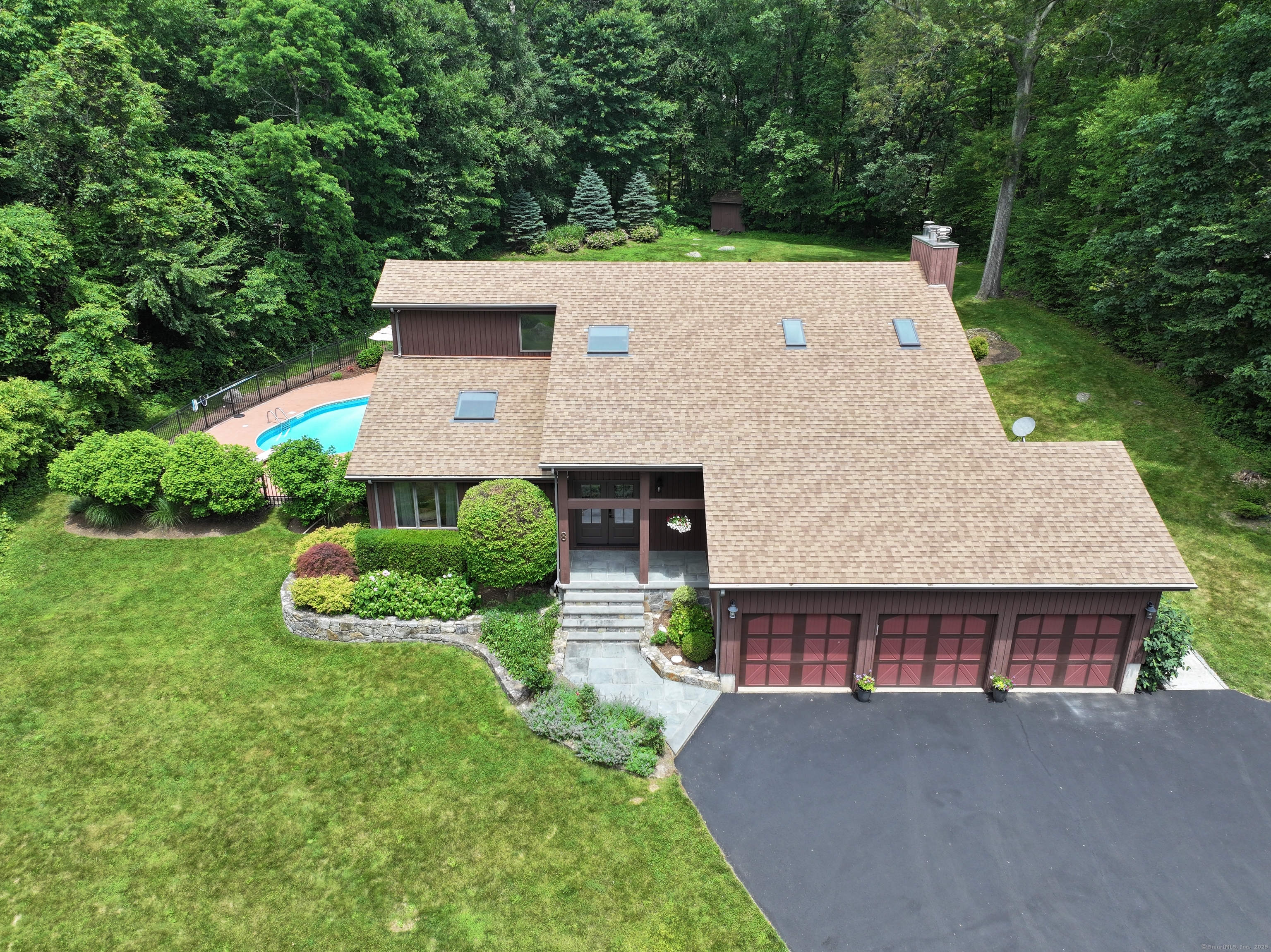 8 Walnut Ridge Road New Fairfield CT 06812