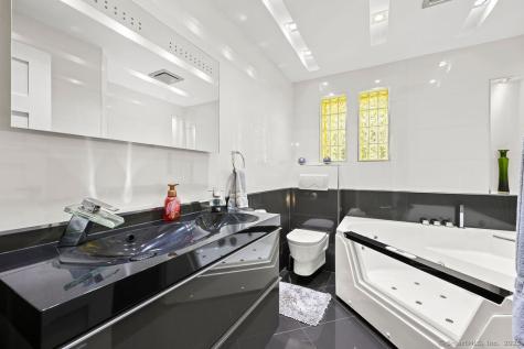 228 Reservoir Road Newington CT 06111