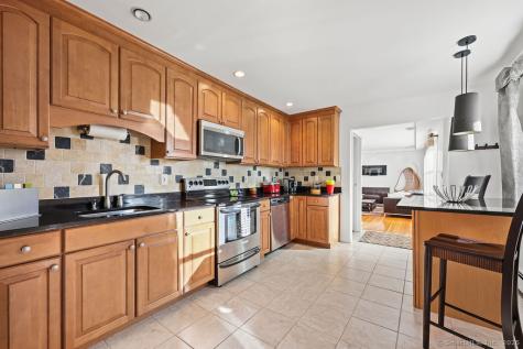 228 Reservoir Road Newington CT 06111