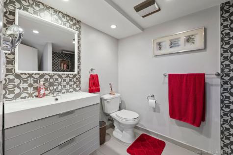 228 Reservoir Road Newington CT 06111