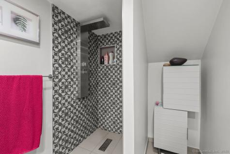 228 Reservoir Road Newington CT 06111