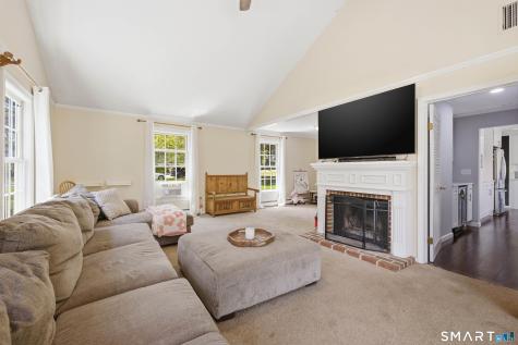 17 Wolfpits Road Bethel CT 06801