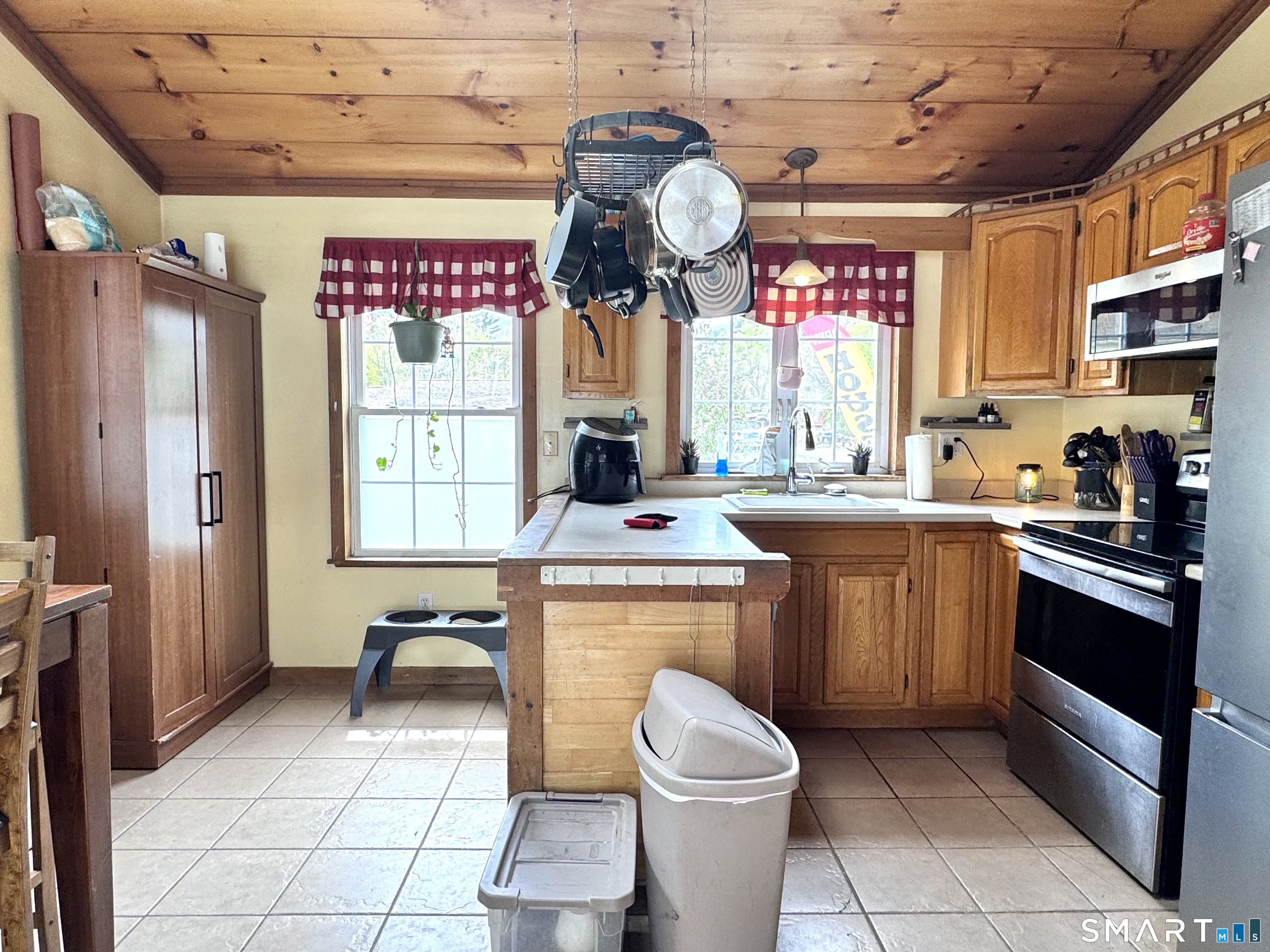 46 Klondike Street Thompson CT 06255