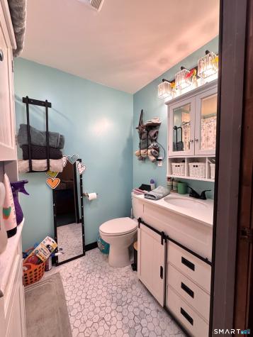 46 Klondike Street Thompson CT 06255