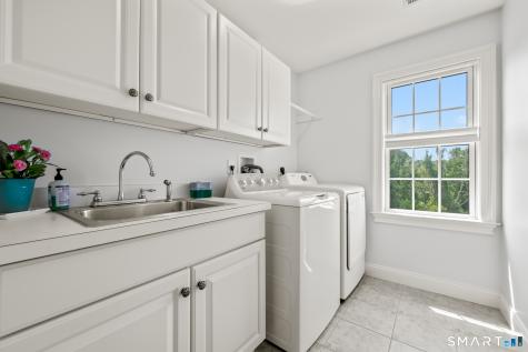 180 Weathervane Drive New Milford CT 06776