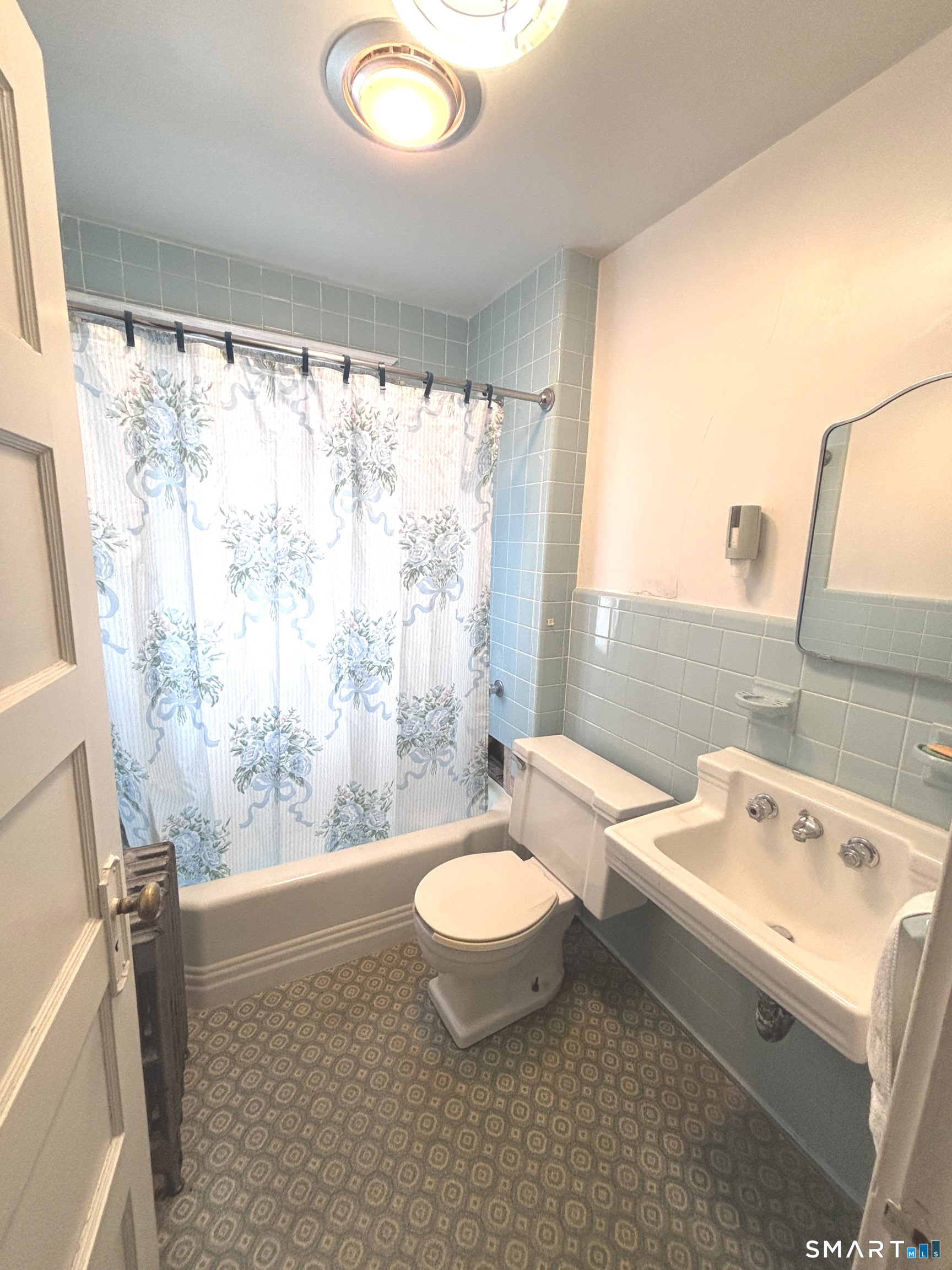 522 West Main Street Stamford CT 06902