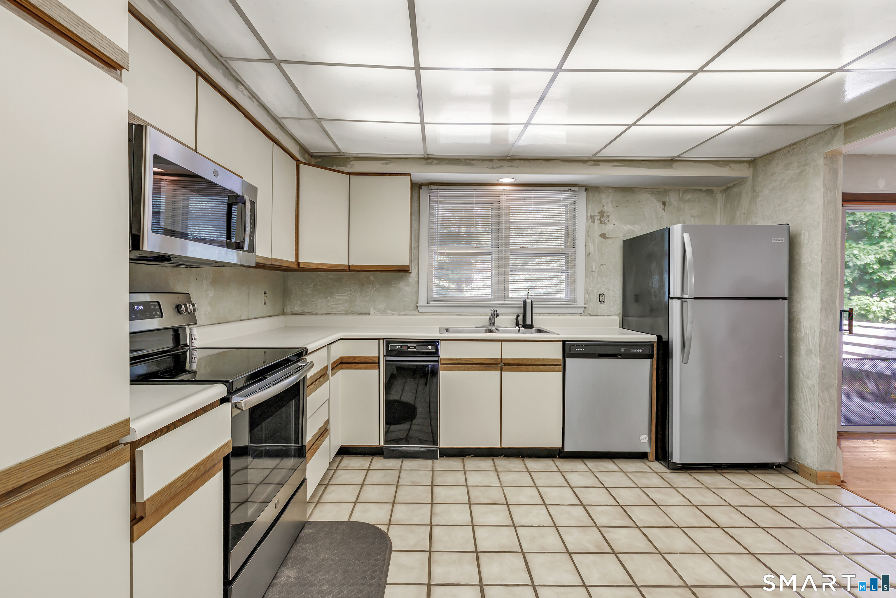 34 Belleview Drive Derby CT 06418