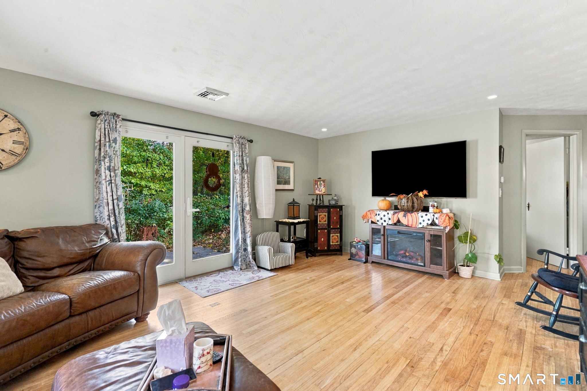 24 Raymond Road East Hampton CT 06424