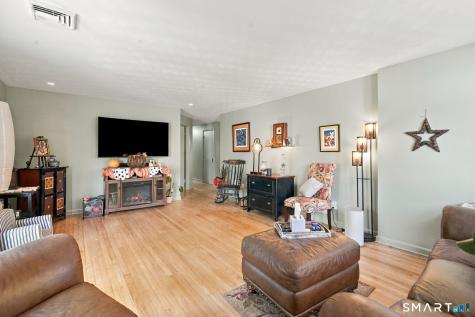 24 Raymond Road East Hampton CT 06424